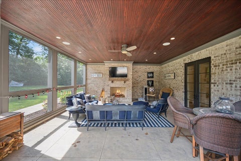 Tiny photo for 24 Bridlewood Road, Northbrook, IL 60062 (MLS # 12714458)