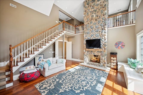 Tiny photo for 24 Bridlewood Road, Northbrook, IL 60062 (MLS # 12714458)