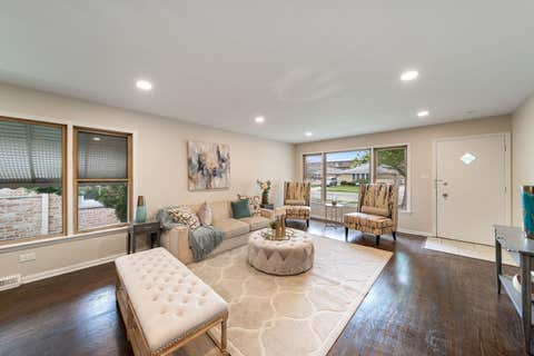 Tiny photo for 4945 N Neva Avenue, Chicago, IL 60656 (MLS # 12693704)