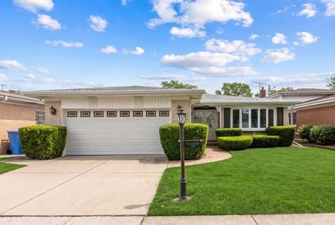 Photo of Chicago, IL 60646 (MLS # 12638199)