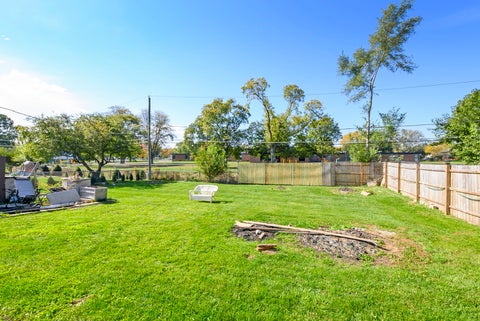 Tiny photo for 7650 Northway Drive, Hanover Park, IL 60133 (MLS # 12785540)