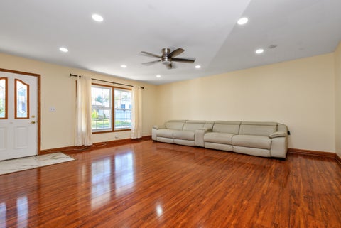Tiny photo for 7650 Northway Drive, Hanover Park, IL 60133 (MLS # 12785540)
