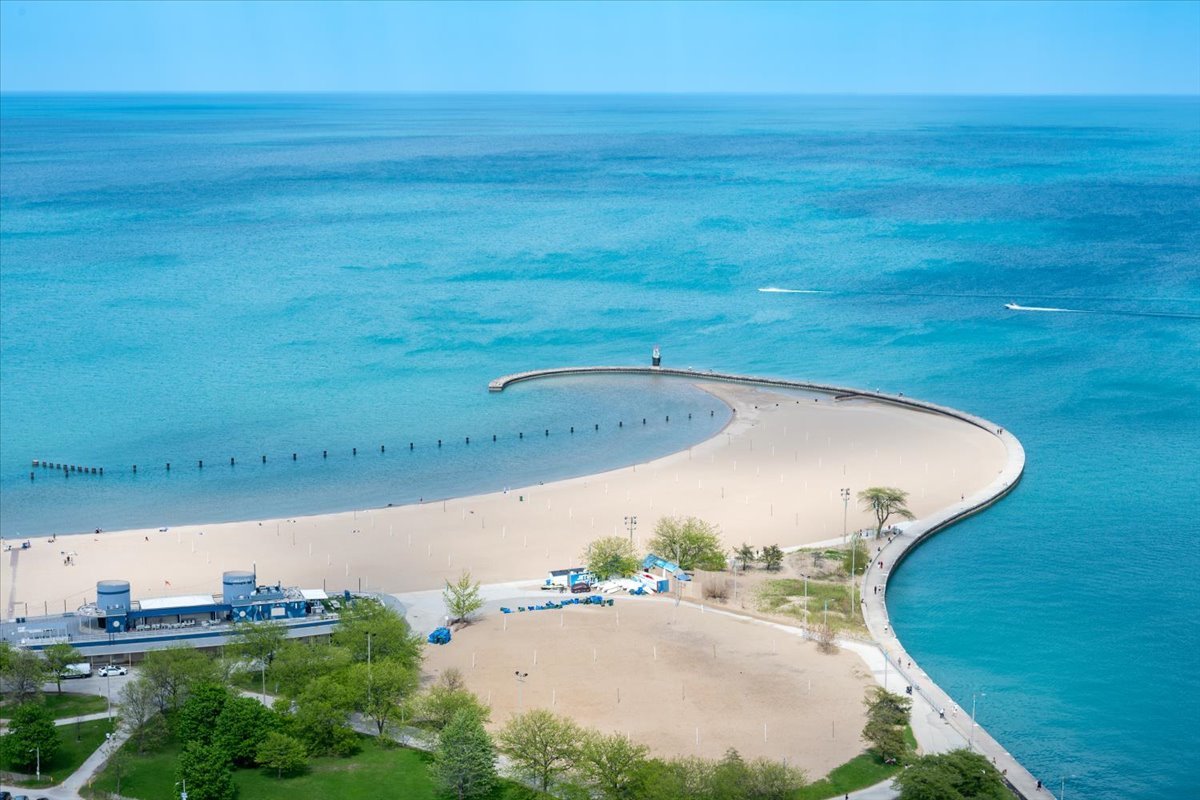 1550 N Lake Shore Drive 12A