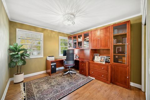 Tiny photo for 2130 Magnolia Lane, Highland Park, IL 60035 (MLS # 12505194)