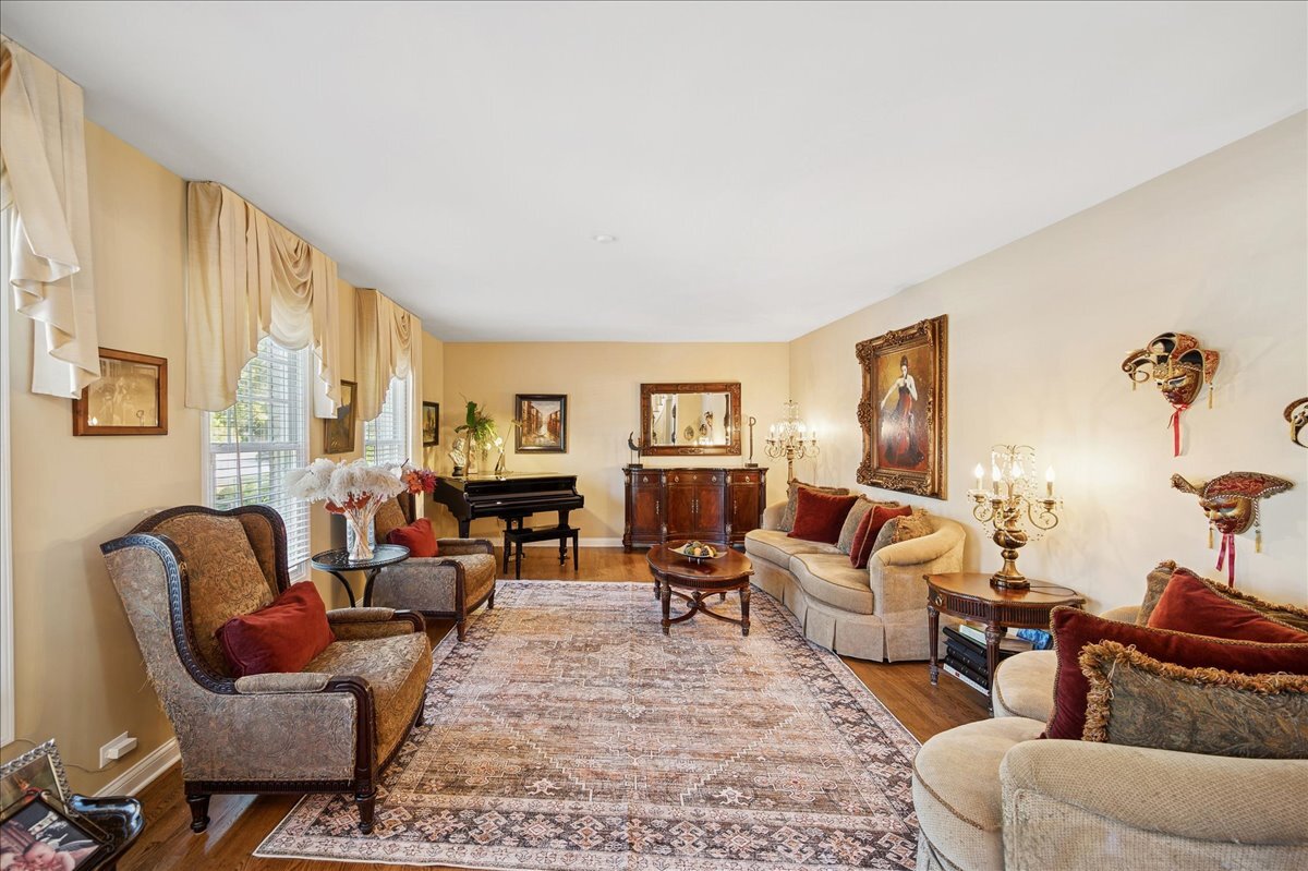 2130 Magnolia Lane