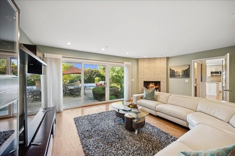 Tiny photo for 2130 Magnolia Lane, Highland Park, IL 60035 (MLS # 12505194)