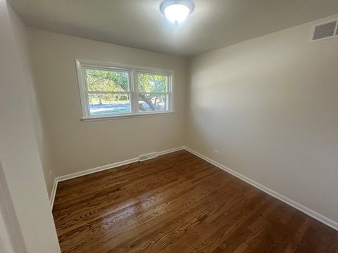 Tiny photo for 16550 Elm Court, South Holland, IL 60473 (MLS # 12485984)