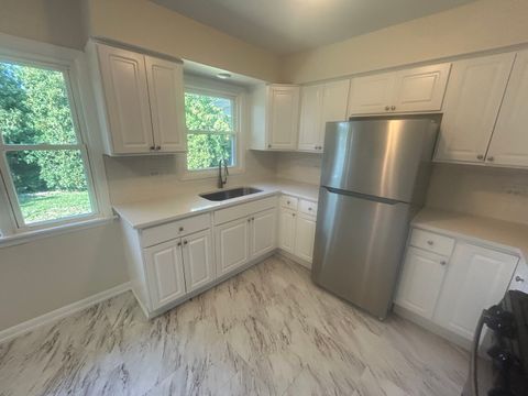 Tiny photo for 16550 Elm Court, South Holland, IL 60473 (MLS # 12485984)