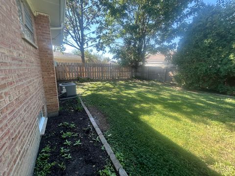 Tiny photo for 16550 Elm Court, South Holland, IL 60473 (MLS # 12485984)