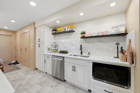 Tiny photo for 9081 Del Prado Drive, Palos Hills, IL 60465 (MLS # 12627943)