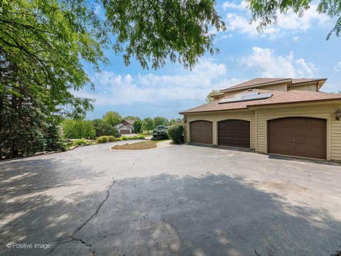 Tiny photo for 23 Squire Road, Hawthorn Woods, IL 60047 (MLS # 12729074)