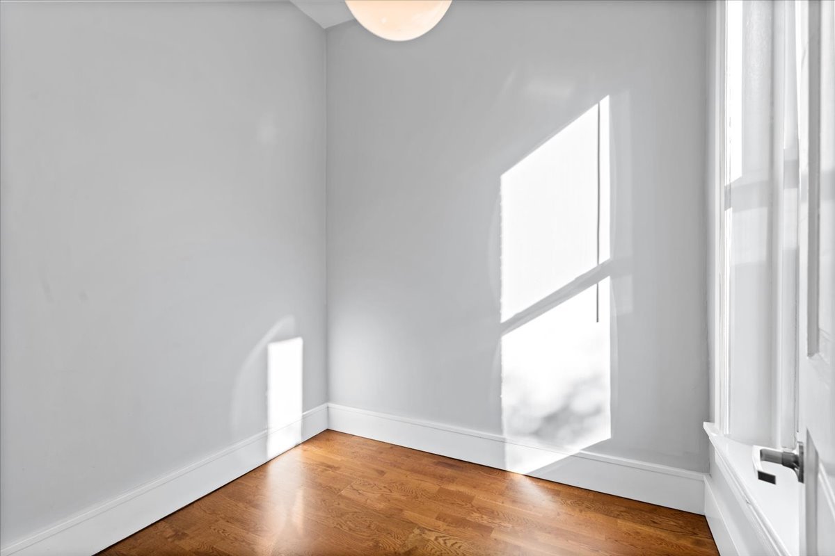 1102 N Wolcott Avenue 2