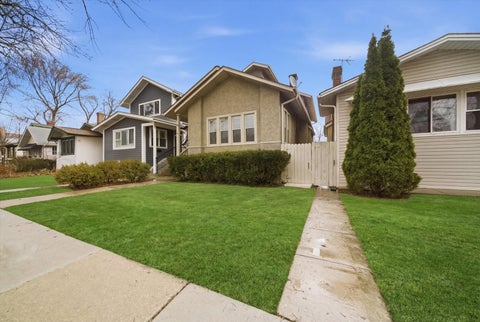 Photo of 4545 N Lawndale Avenue, Chicago, IL 60625 (MLS # 12696997)