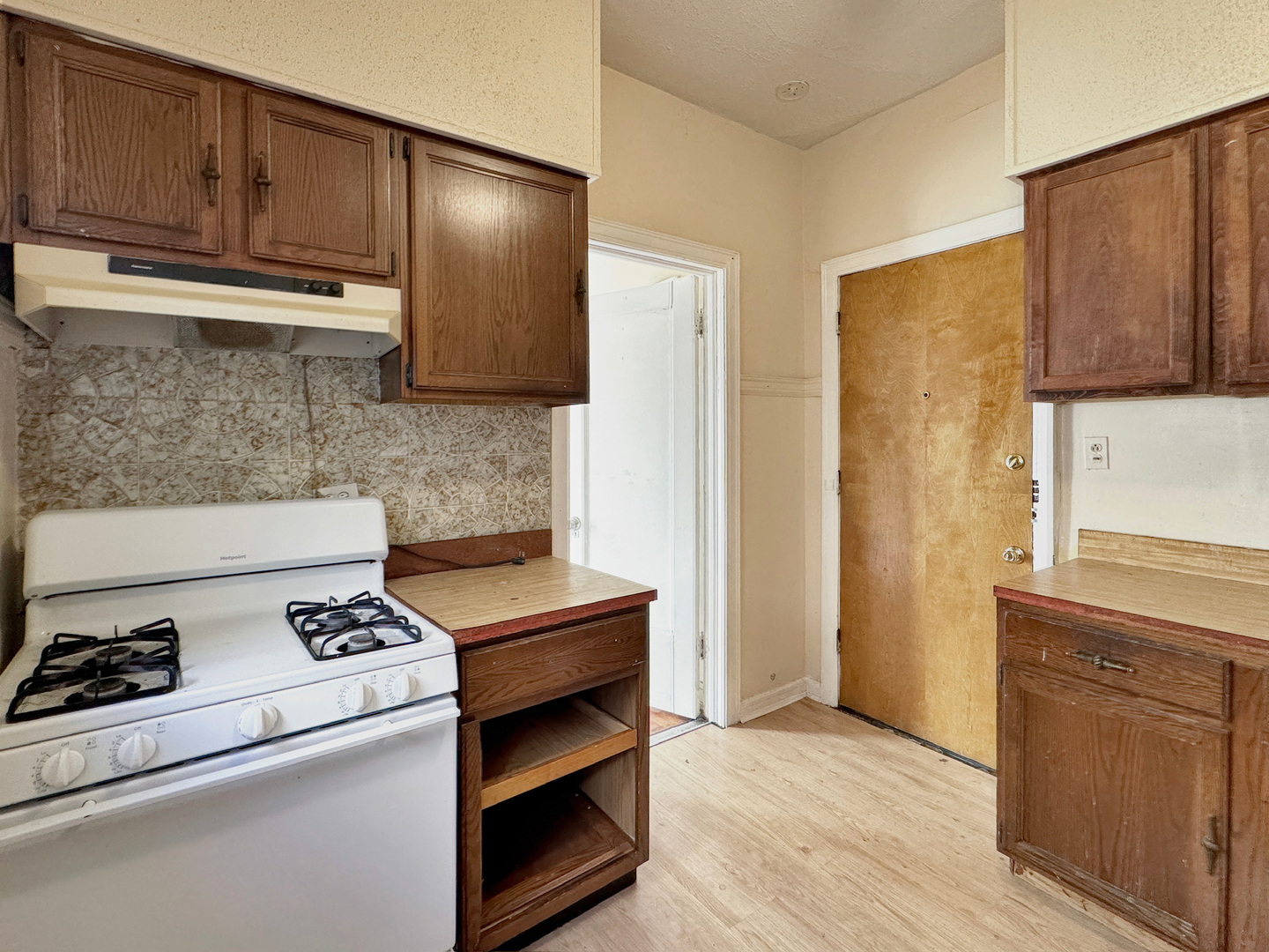 6832 S South Shore Drive 1