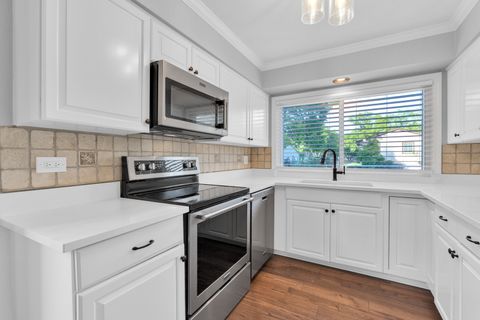 Tiny photo for 1145 N Thackeray Drive, Palatine, IL 60067 (MLS # 12647067)