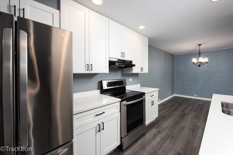 Tiny photo for 5919 Oakwood Drive #141F, Lisle, IL 60532 (MLS # 12592485)