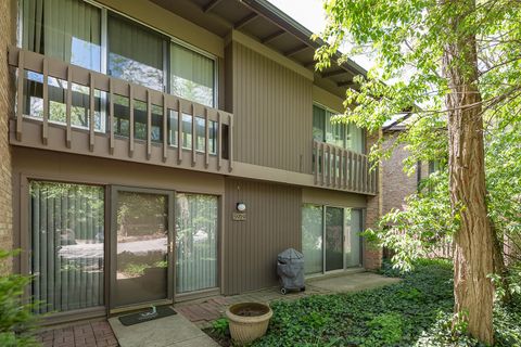 Tiny photo for 5919 Oakwood Drive #141F, Lisle, IL 60532 (MLS # 12592485)