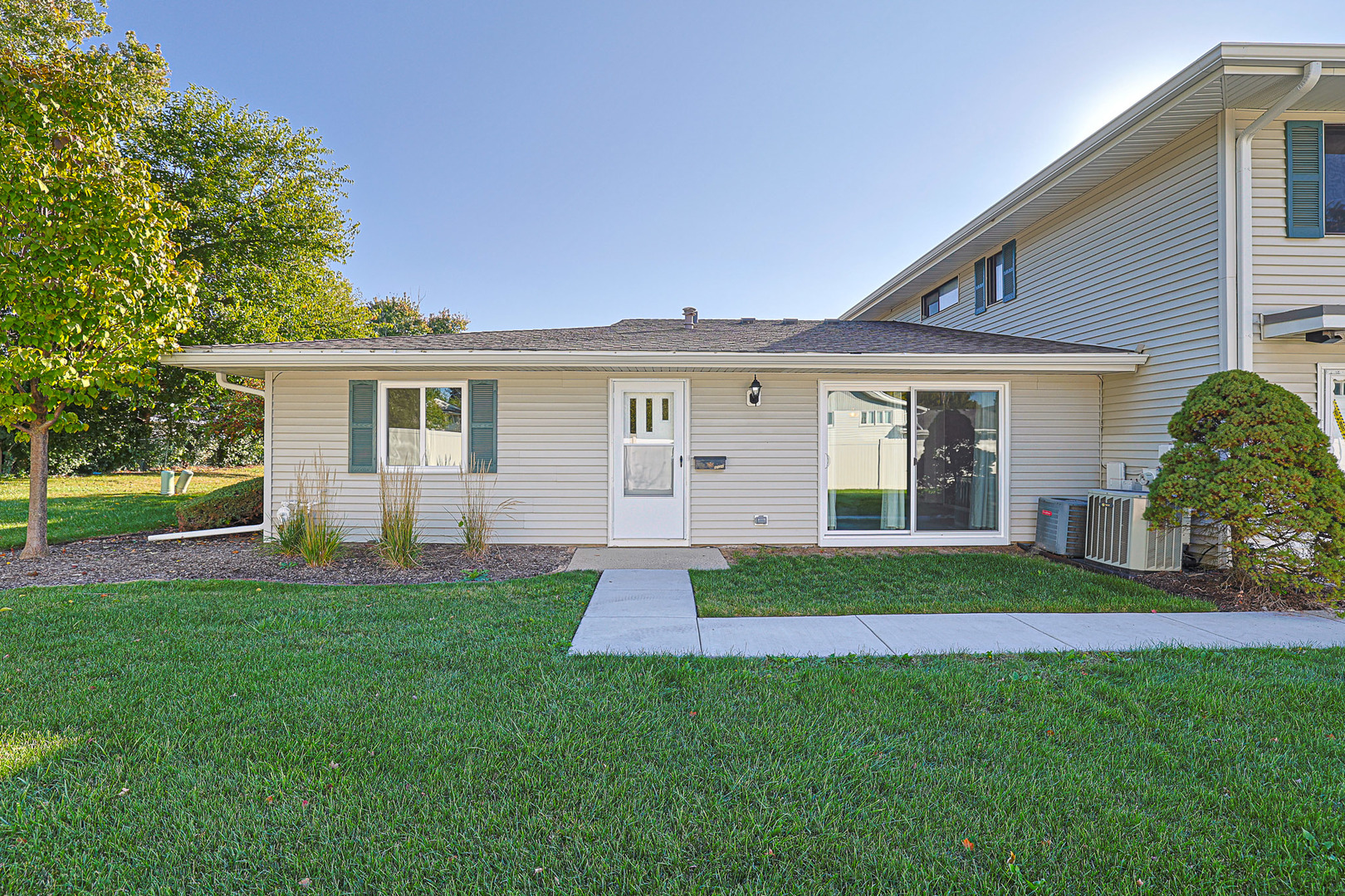 1128 Quanset Court 1128