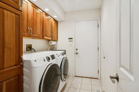 Tiny photo for 472 Park Barrington Drive, Barrington, IL 60010 (MLS # 12529451)