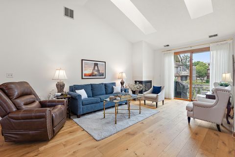 Tiny photo for 13332 S Oakview Court #V4, Palos Heights, IL 60463 (MLS # 12466319)