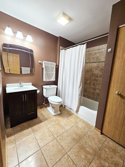 Tiny photo for 7411 Grandview Court, Carpentersville, IL 60110 (MLS # 12752931)
