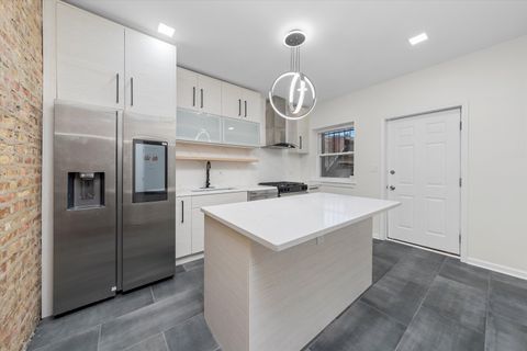 Tiny photo for 4734 S Saint Lawrence Avenue #1N, Chicago, IL 60615 (MLS # 12468440)
