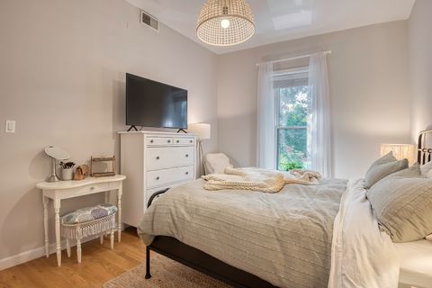 Tiny photo for 2300 N Southport Avenue #3F, Chicago, IL 60614 (MLS # 12466282)