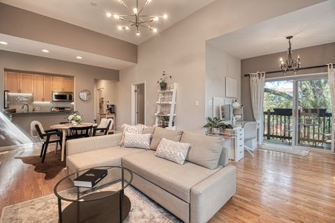 Tiny photo for 2300 N Southport Avenue #3F, Chicago, IL 60614 (MLS # 12466282)