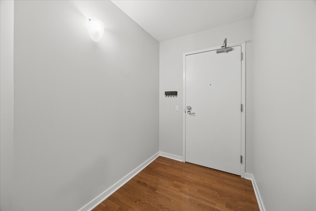 873 N Larrabee Street 312