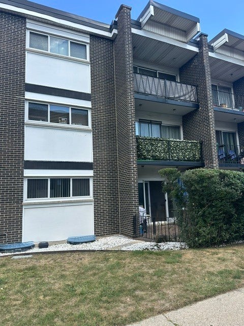 10101 Cherry Parkway M8