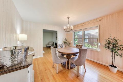 Tiny photo for 222 S Dwyer Avenue, Arlington Heights, IL 60005 (MLS # 12497659)