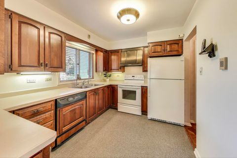 Tiny photo for 222 S Dwyer Avenue, Arlington Heights, IL 60005 (MLS # 12497659)