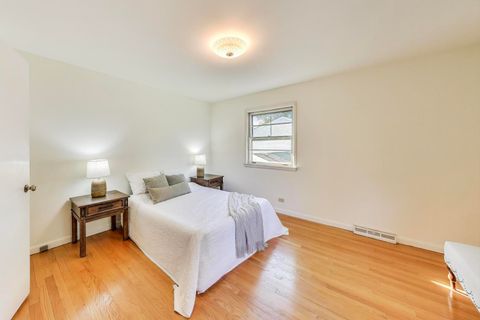 Tiny photo for 222 S Dwyer Avenue, Arlington Heights, IL 60005 (MLS # 12497659)