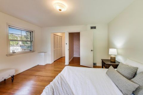 Tiny photo for 222 S Dwyer Avenue, Arlington Heights, IL 60005 (MLS # 12497659)