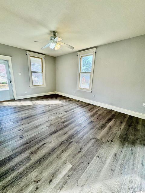 Tiny photo for 1430 College Ave, Quincy, IL 62301 (MLS # 12593149)