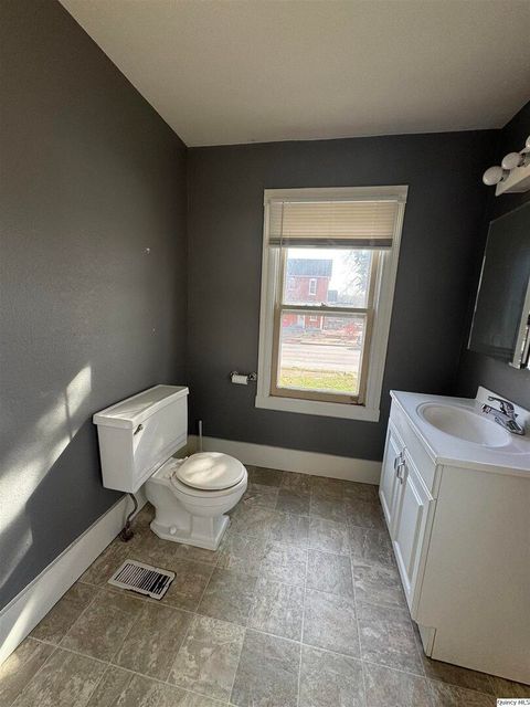 Tiny photo for 1430 College Ave, Quincy, IL 62301 (MLS # 12593149)