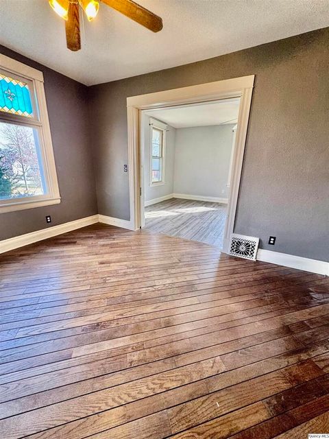 Tiny photo for 1430 College Ave, Quincy, IL 62301 (MLS # 12593149)