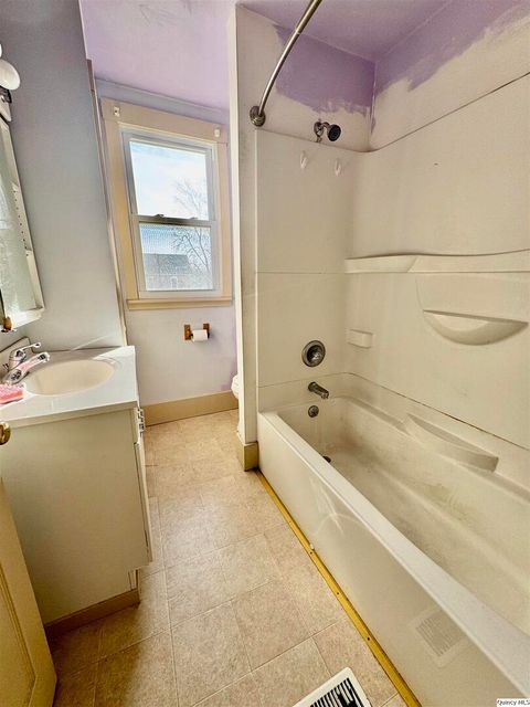 Tiny photo for 1430 College Ave, Quincy, IL 62301 (MLS # 12593149)