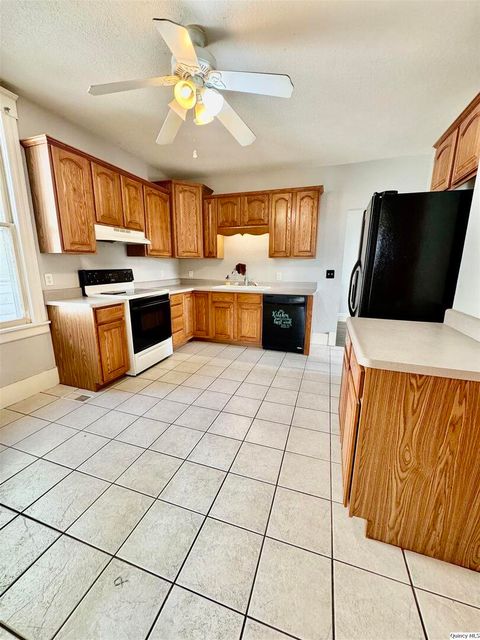 Tiny photo for 1430 College Ave, Quincy, IL 62301 (MLS # 12593149)