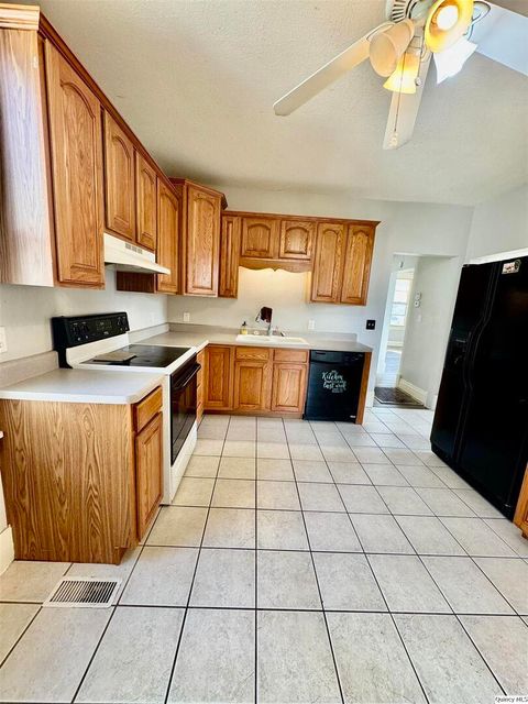 Tiny photo for 1430 College Ave, Quincy, IL 62301 (MLS # 12593149)