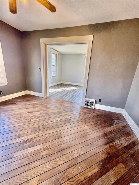 Tiny photo for 1430 College Ave, Quincy, IL 62301 (MLS # 12593149)