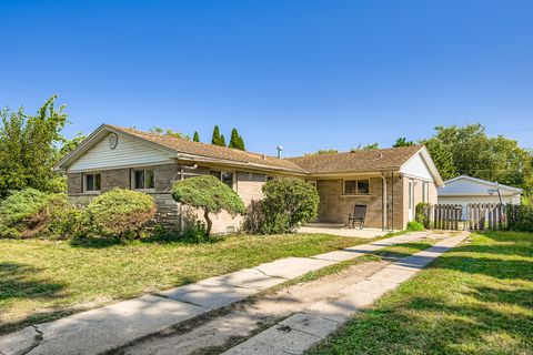 Photo of 15235 Lawndale Avenue, Midlothian, IL 60445 (MLS # 12490931)