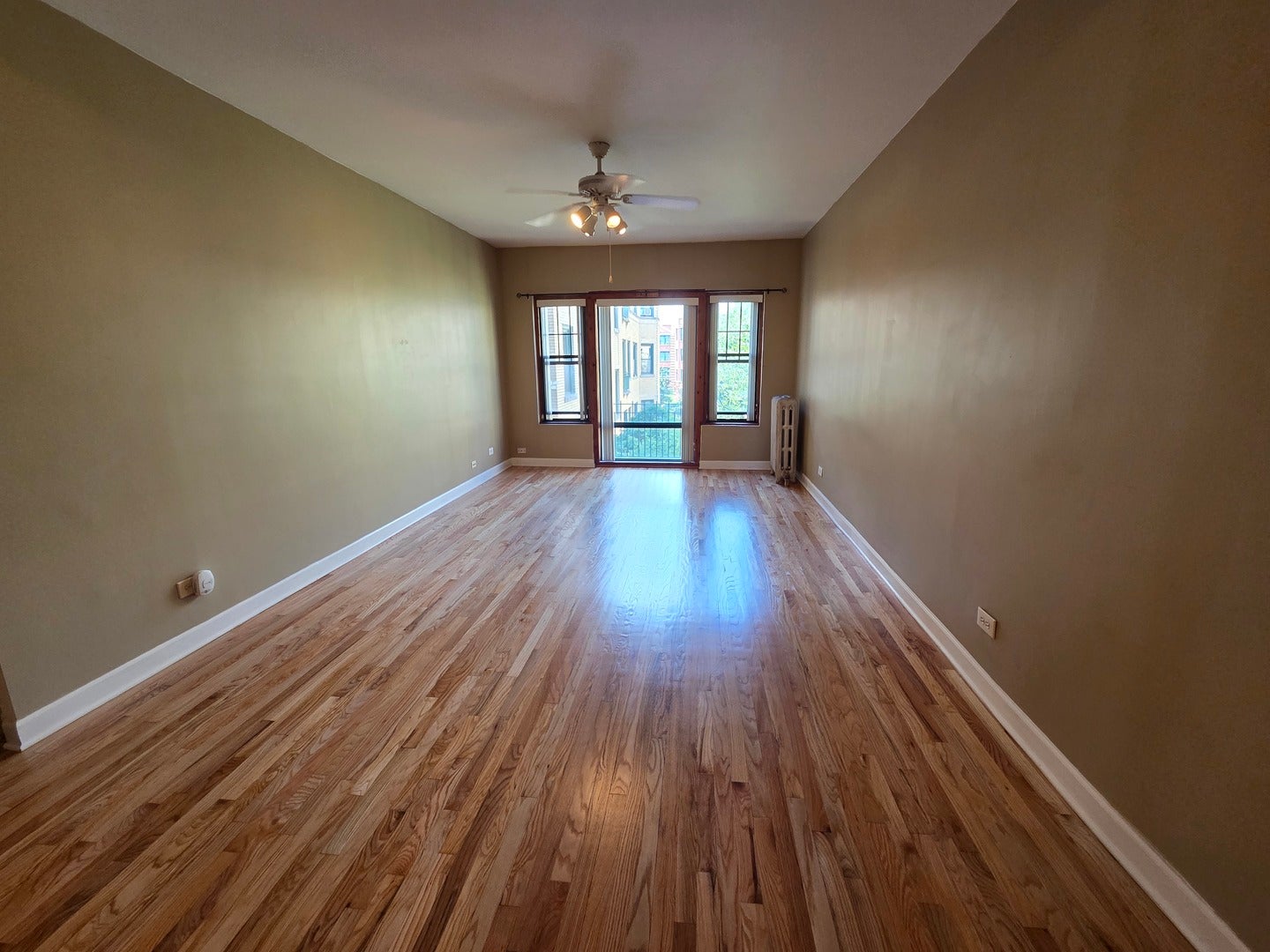 7031.5 N Sheridan Road 2N