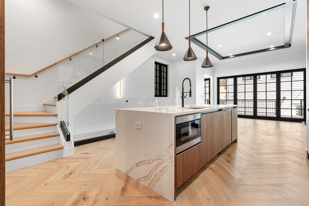 3456 N Claremont Avenue