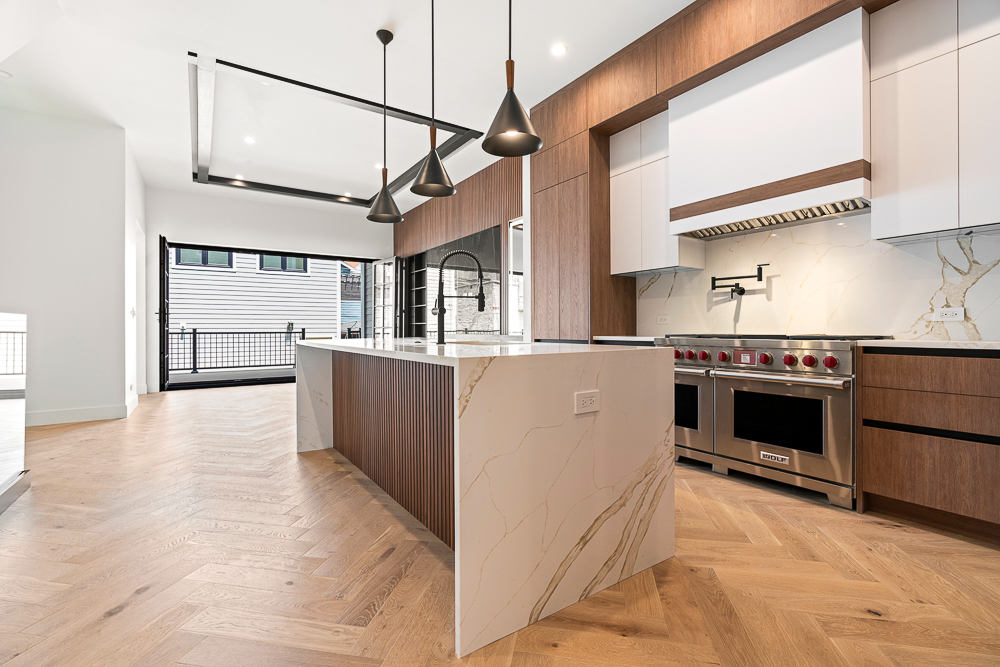 3456 N Claremont Avenue