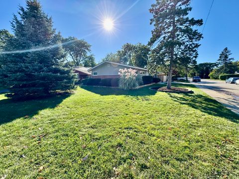 Tiny photo for 828 Dell Road, Northbrook, IL 60062 (MLS # 12518124)