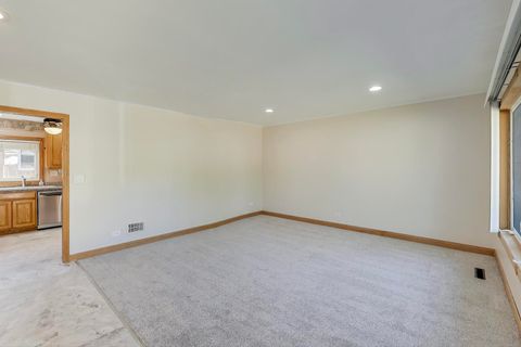 Tiny photo for 828 Dell Road, Northbrook, IL 60062 (MLS # 12518124)