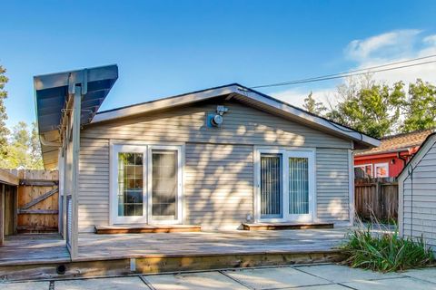 Tiny photo for 828 Dell Road, Northbrook, IL 60062 (MLS # 12518124)