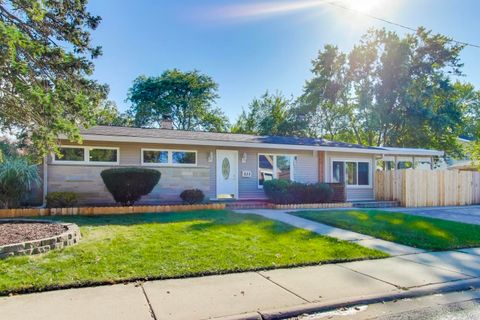 Tiny photo for 828 Dell Road, Northbrook, IL 60062 (MLS # 12518124)