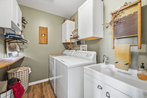 Tiny photo for 1165 Comiskey Avenue #1165, North Aurora, IL 60542 (MLS # 12731332)